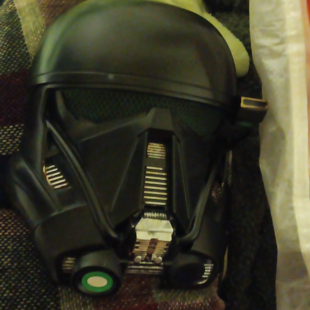 Star Wars Storm Trooper Dark kids costume size Small 4-6